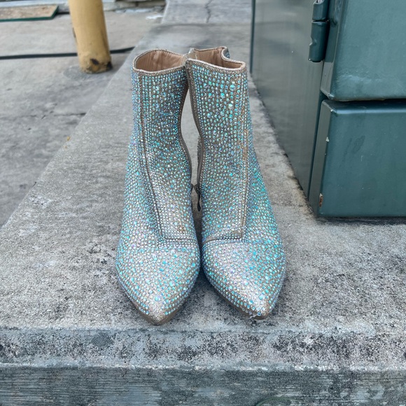 Rose gold rhinestone boots, they’ve been sitting in my closet, only worn once. - Picture 3 of 4